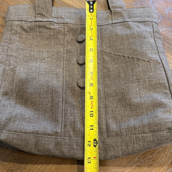 Elegant Button-Detail Women's Tote Bag - Picture 7 of 9